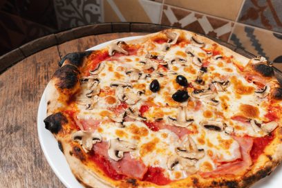 Pizza Capricciosa Trattoria Volare Zagreb