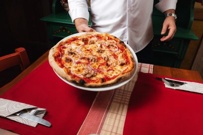 Pizza Tonno & Cipolla Trattoria Volare Zagreb